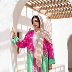 Model wearing Oversized Color-Block Linen Cardigan | عارضة ترتدي كارديجان كتان أوفر سايز كولور بلوك – view 6 | لقطة 6