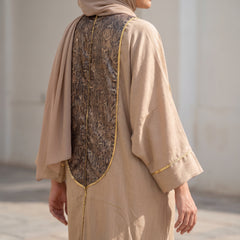 Textured Linen Cardigan with Snake Print – Statement Piece