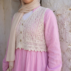 Modest Dress with Lace Vest full view | عرض كامل لـفستان محتشم بفيست دانتيل مطرز – view 15 | لقطة 15