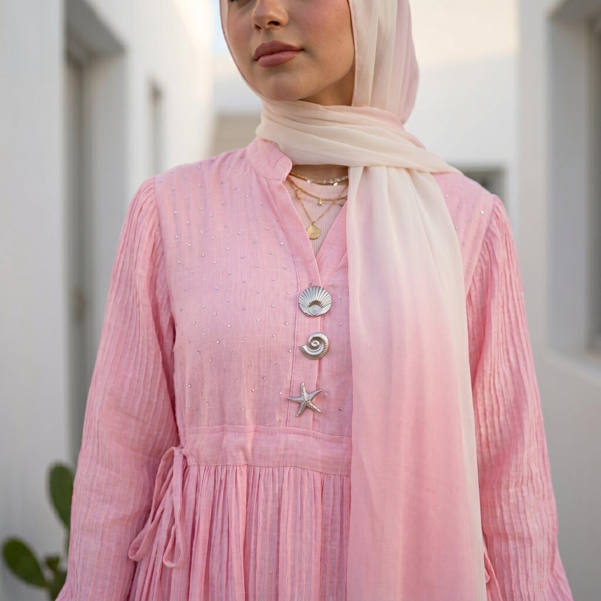 Pleated Linen Dress with Strass full view | عرض كامل لـفستان كتان بليسيه وستراس – view 1 | لقطة 1