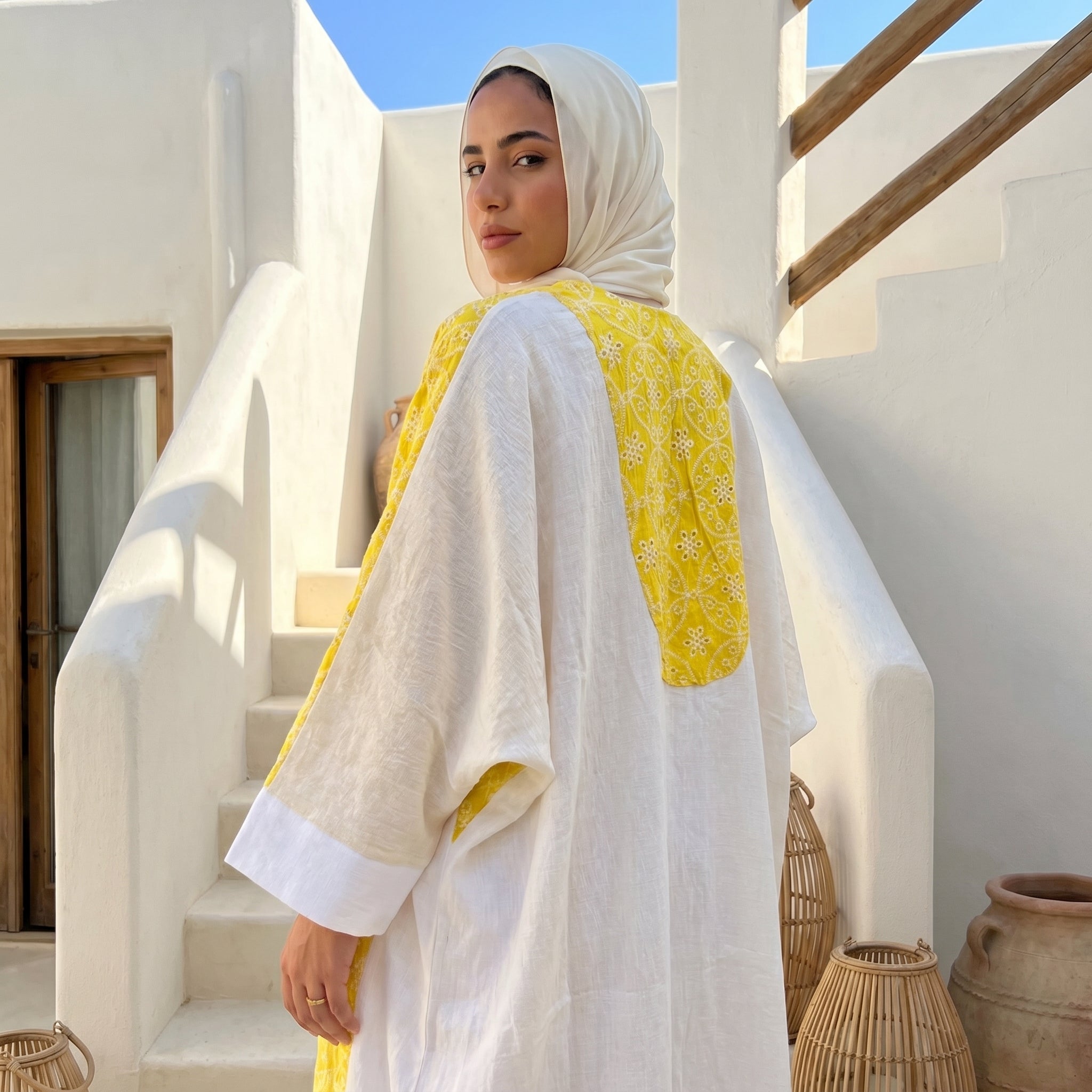 One-Size Embroidered Linen Cardigan full view | عرض كامل لـكارديجان كتان مطرز مقاس واحد – view 7 | لقطة 7