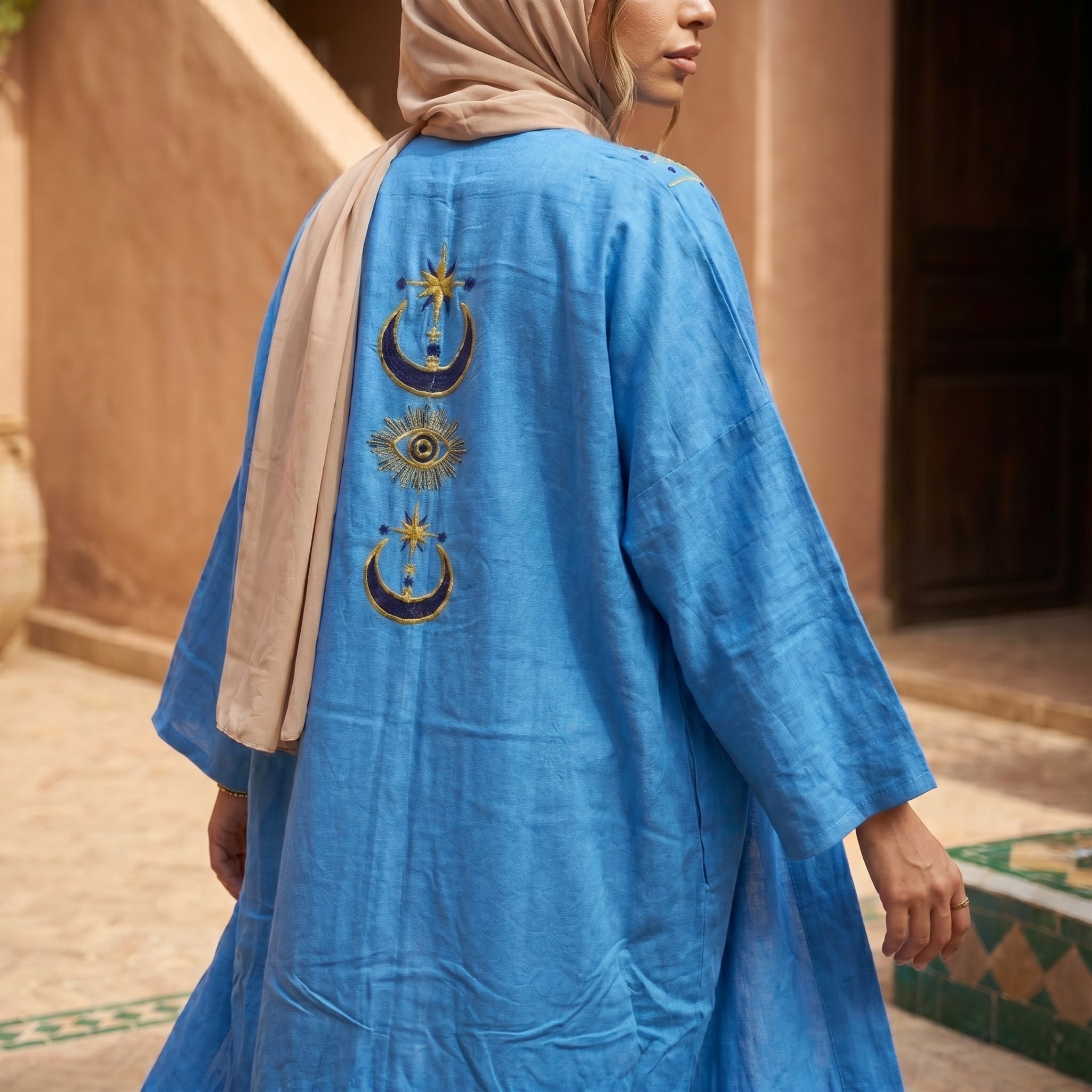 Oriental Embroidered Linen Cardigan full view | عرض كامل لـكارديجان كتان بتطريز شرقي – view 4 | لقطة 4