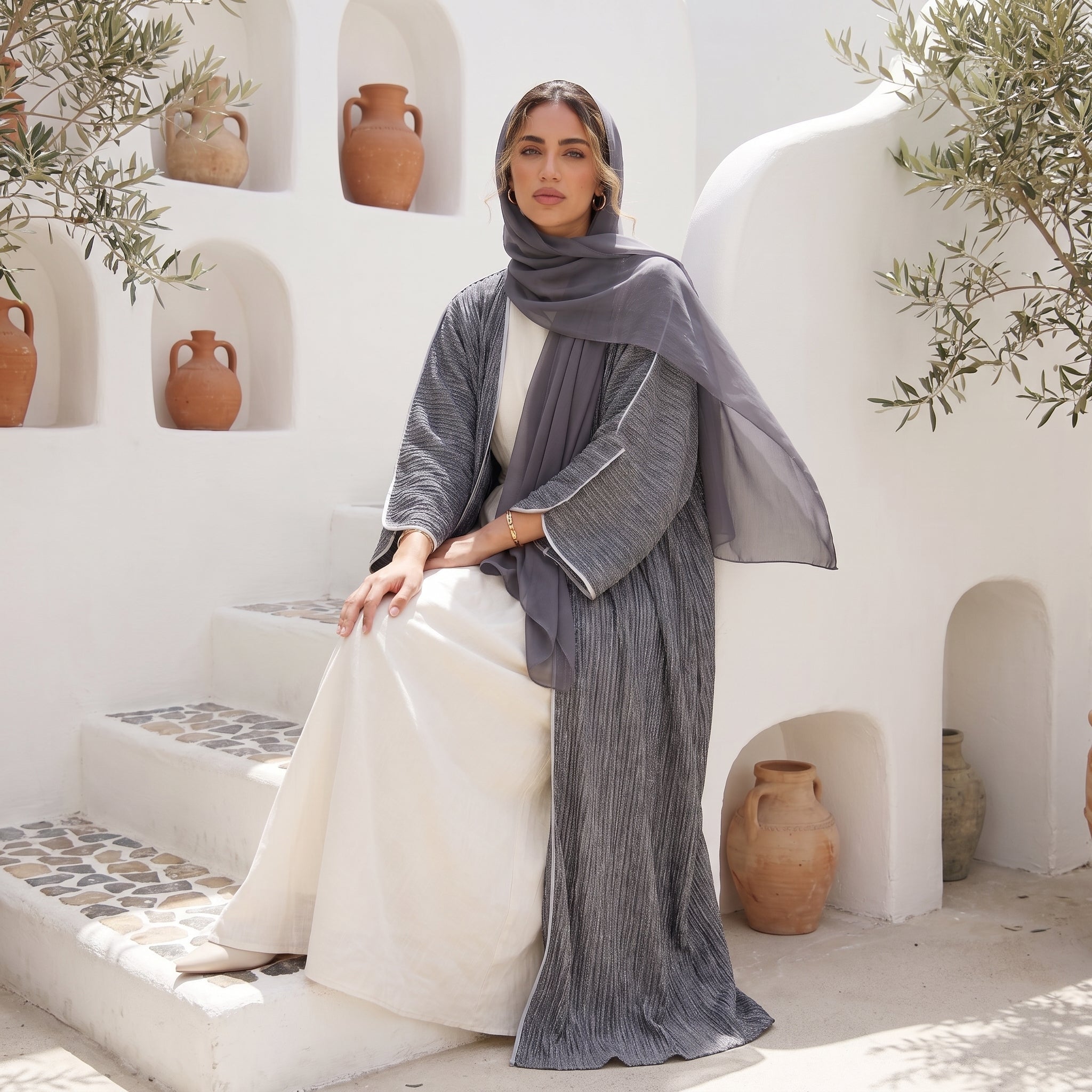 Lightweight Pleated Cardigan full view | عرض كامل لـكارديجان بليسيه خفيف – view 1 | لقطة 1