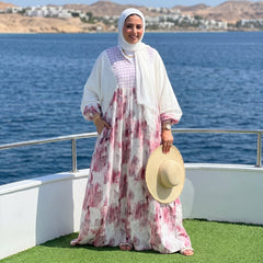 Model wearing Galaxy Print Linen Maxi Dress | عارضة ترتدي فستان ماكسي كتان بطبعة جالاكسي – view 3 | لقطة 3