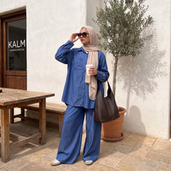 Model wearing Casual Denim Two-Piece Suit | عارضة ترتدي طقم جينز كاجوال قطعتان – view 2 | لقطة 2