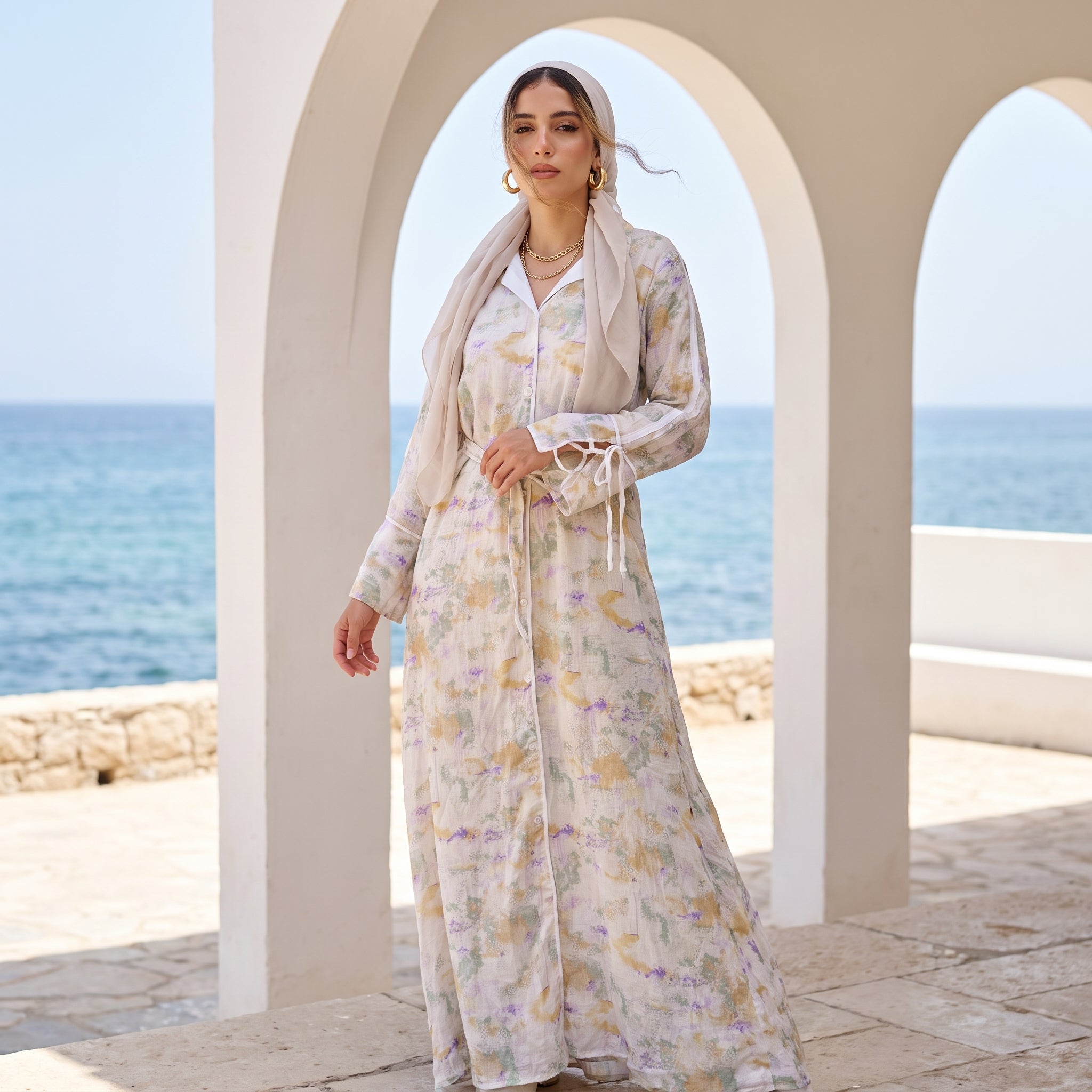 Model wearing Crinkled Linen Belted Dress | عارضة ترتدي فستان كتان مجعد بحزام – view 1 | لقطة 1