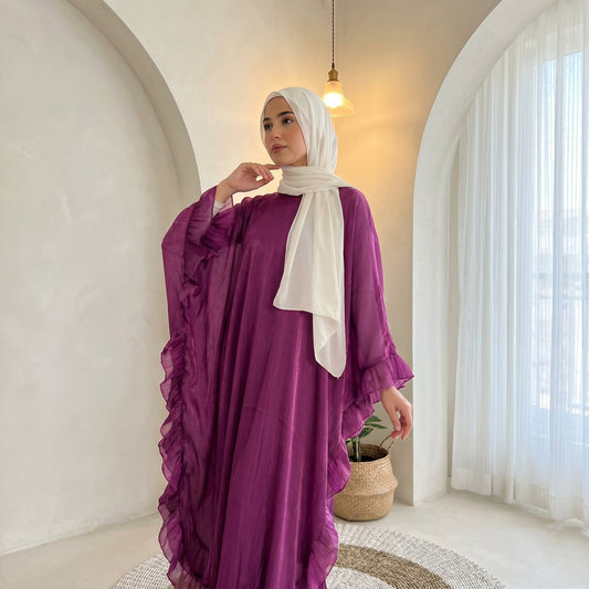 Flowy Chiffon Abaya full view | عرض كامل لـعباية شيفون انسيابية – view 1 | لقطة 1
