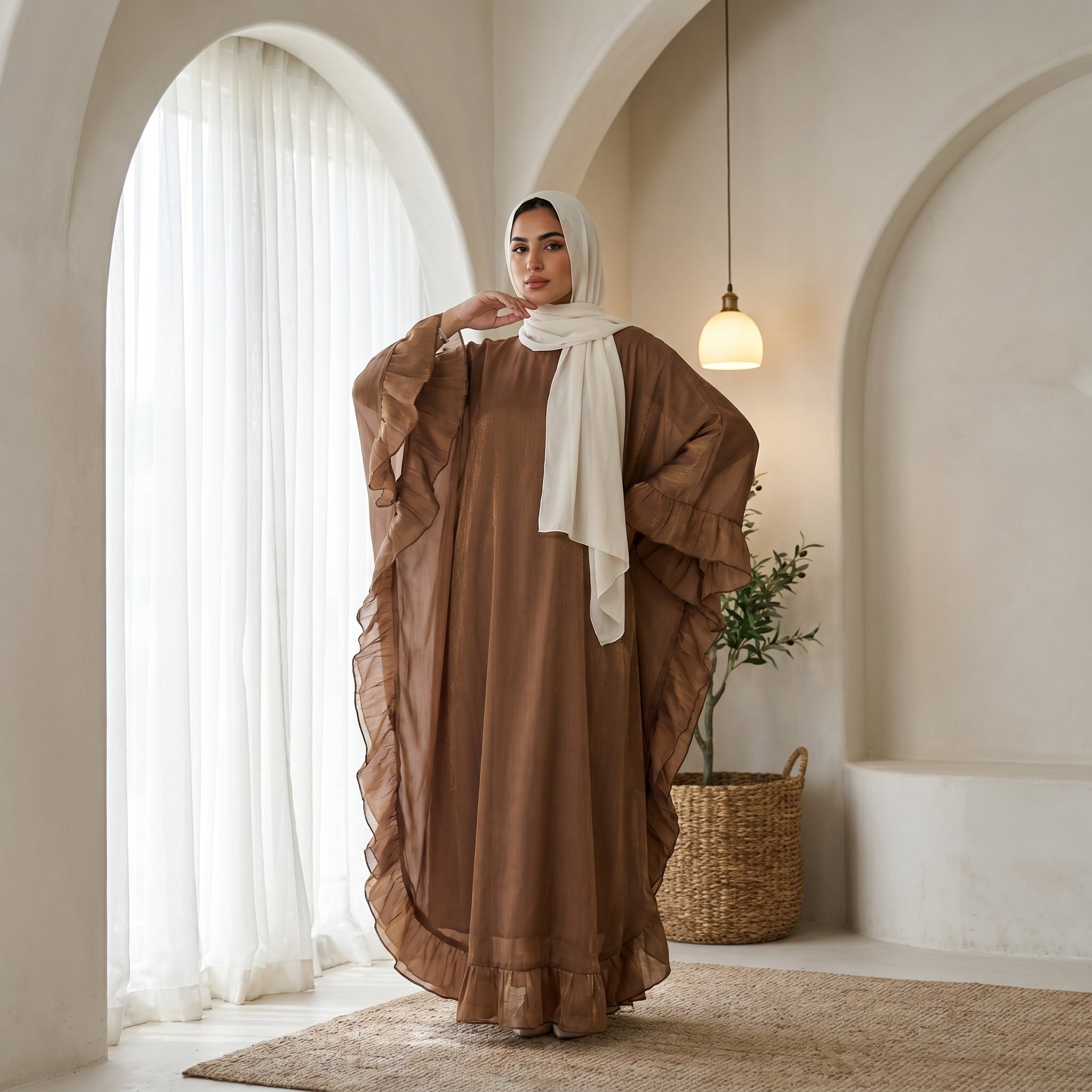 Flowy Chiffon Abaya full view | عرض كامل لـعباية شيفون انسيابية – view 3 | لقطة 3