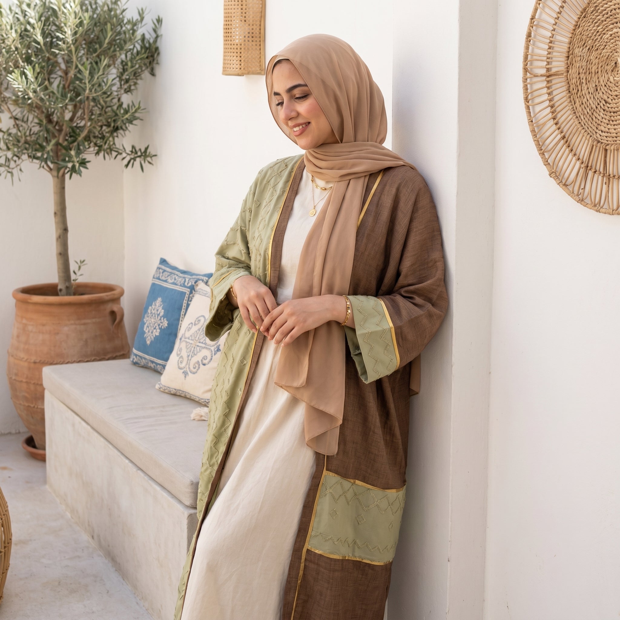 Two-Tone Textured Linen Cardigan full view | عرض كامل لـكارديجان كتان بلونين وملمس بارز – view 6 | لقطة 6