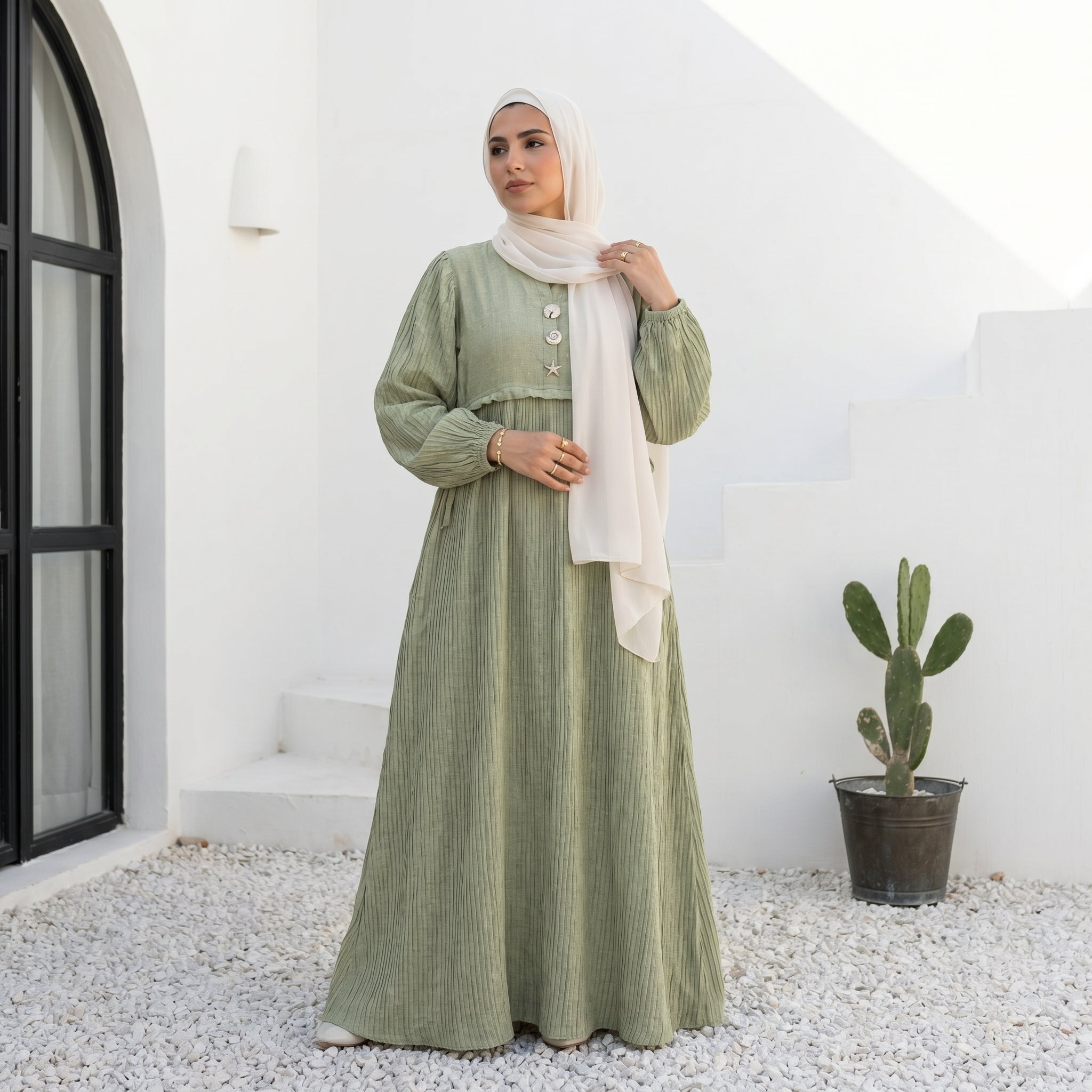 Pleated Linen Dress with Strass full view | عرض كامل لـفستان كتان بليسيه وستراس – view 5 | لقطة 5