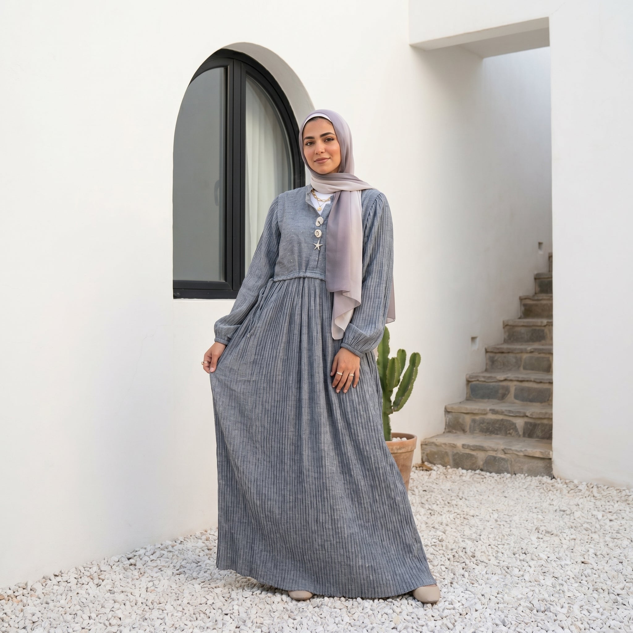 Pleated Linen Dress with Strass full view | عرض كامل لـفستان كتان بليسيه وستراس – view 7 | لقطة 7