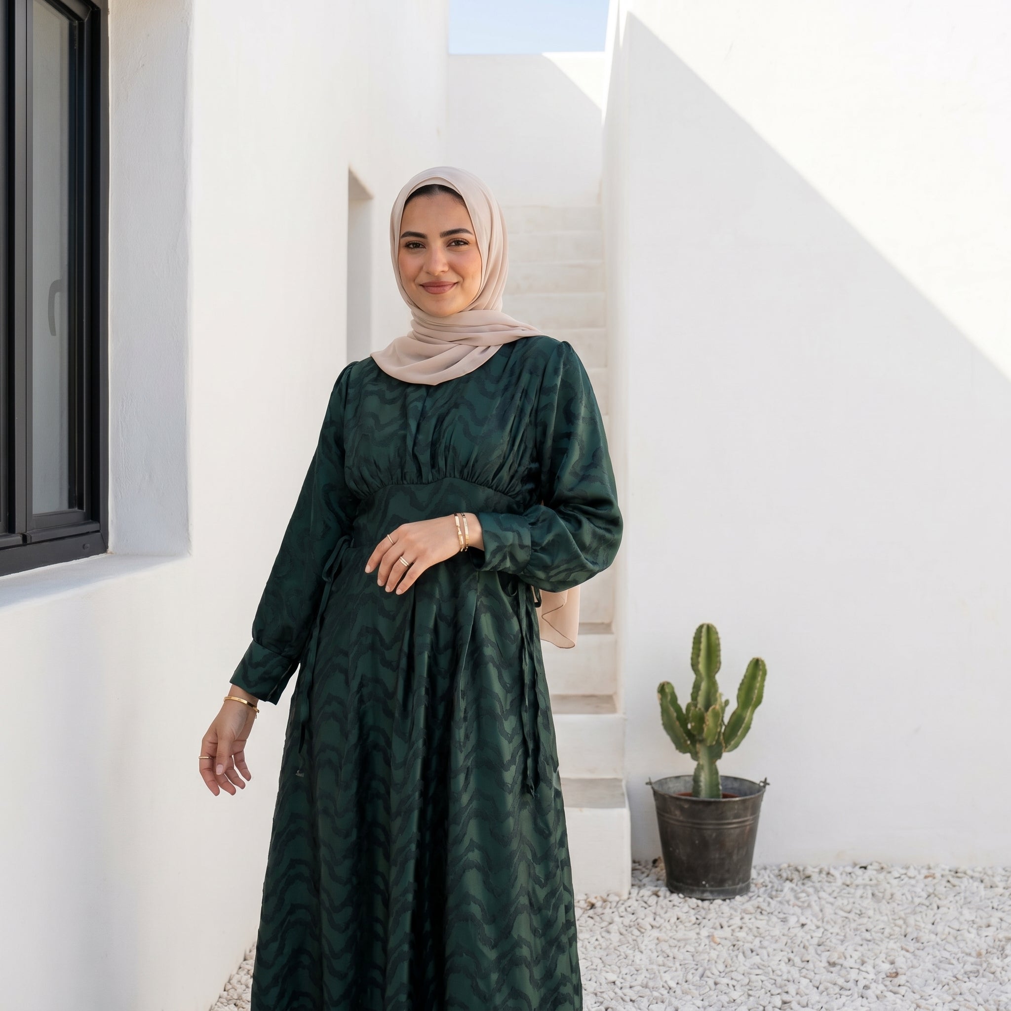 Satin Wrap Dress full view | عرض كامل لـفستان ساتان لف – view 7 | لقطة 7