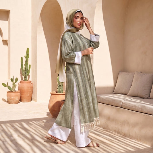 Striped Linen Tuni-Suit Set full view | عرض كامل لـطقم توني سوت كتان مخطط – view 1 | لقطة 1