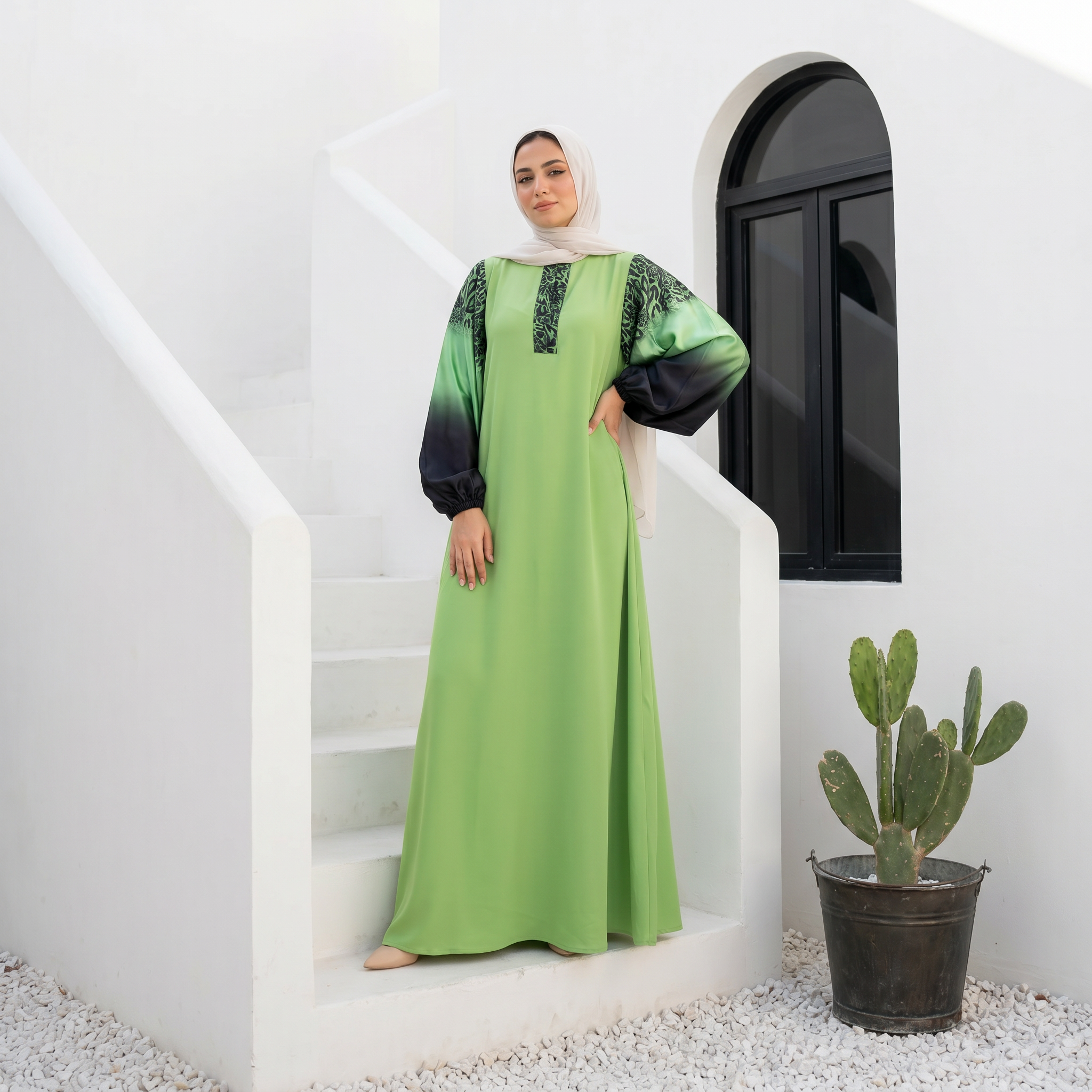 Crepe Abaya with Satin Sleeves full view | عرض كامل لـعباية كريب بأكمام ساتان – view 5 | لقطة 5