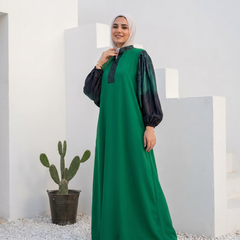 Crepe Abaya with Satin Sleeves full view | عرض كامل لـعباية كريب بأكمام ساتان – view 4 | لقطة 4