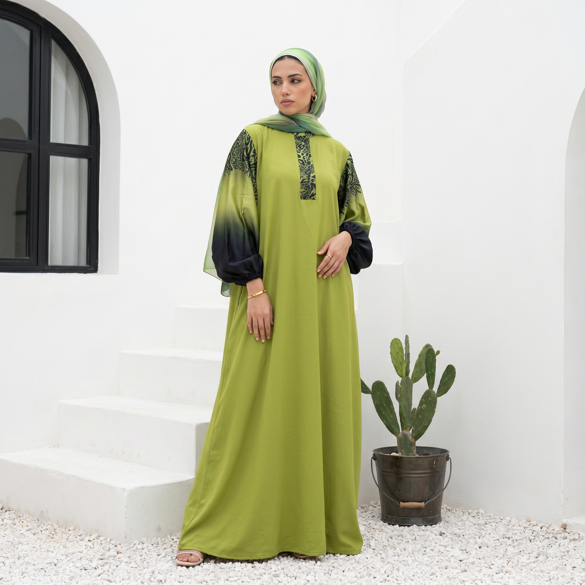 Crepe Abaya with Satin Sleeves full view | عرض كامل لـعباية كريب بأكمام ساتان – view 7 | لقطة 7